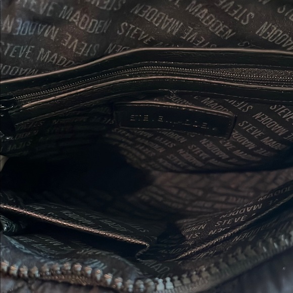 Steve Madden Black Quilted Crossbody Bag - Picture 5 of 7